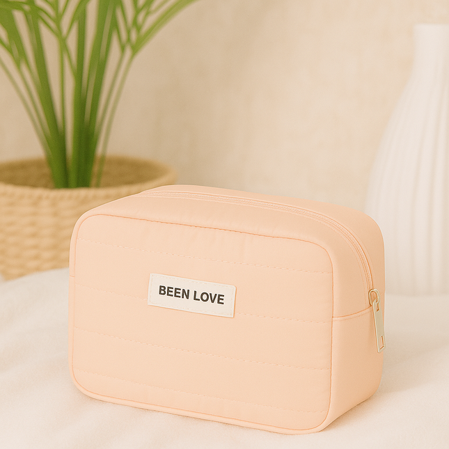 Coslifestore Waterproof Quilted Makeup Bag for Women â Travel Cosmetic Organizer with Zipper âTr